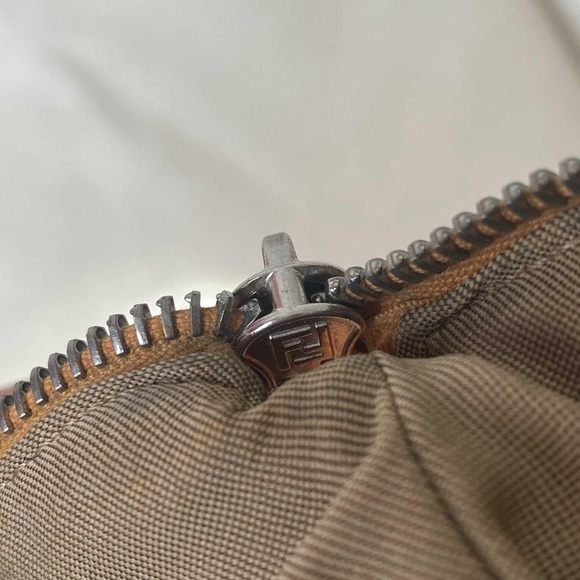 Vintage Fendi bag - Picture 2 of 6